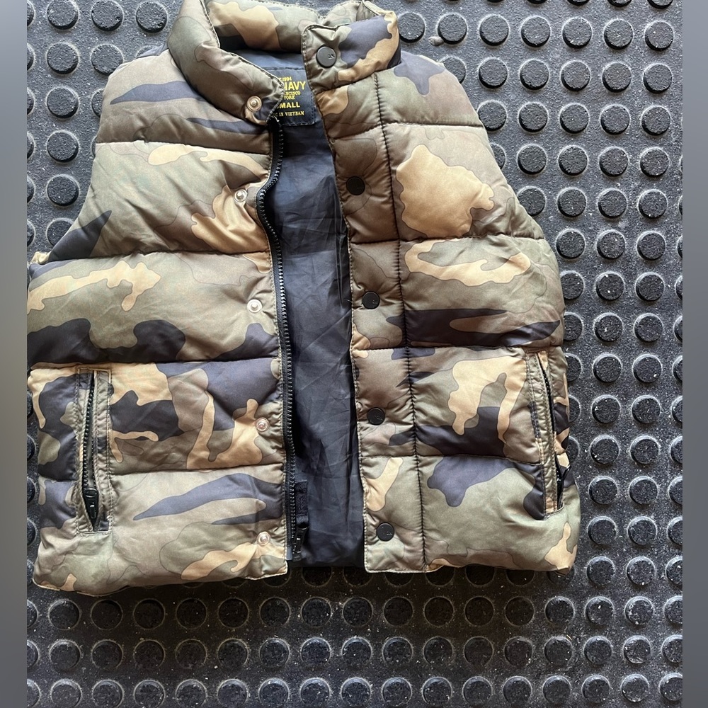 kids old navy camo puffer vest